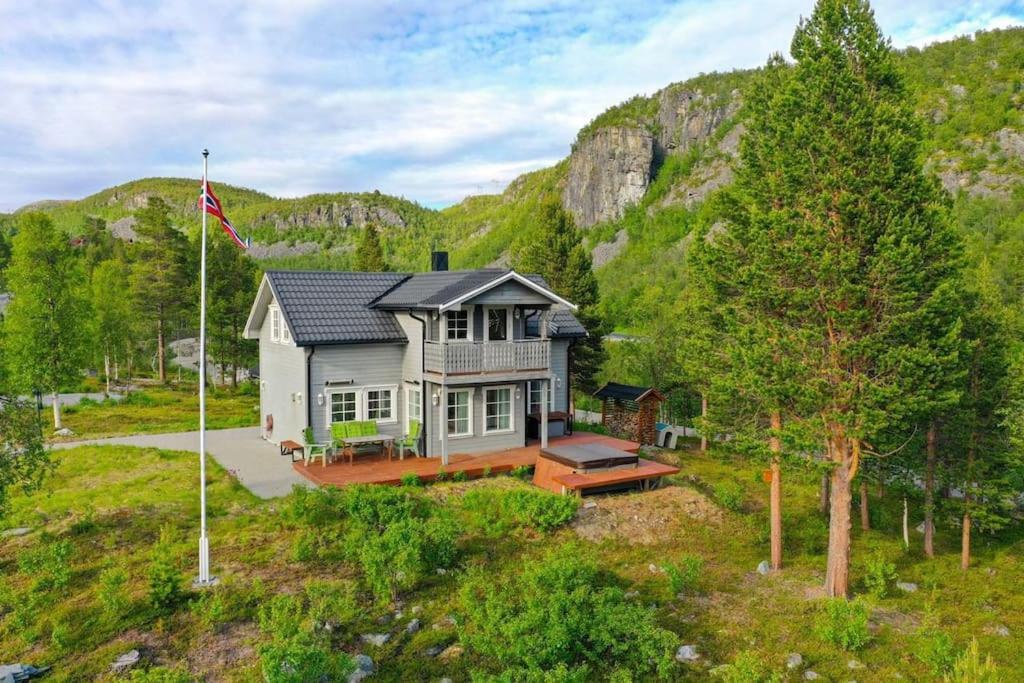 Hytte I Flott Natur Alta Bagian luar foto