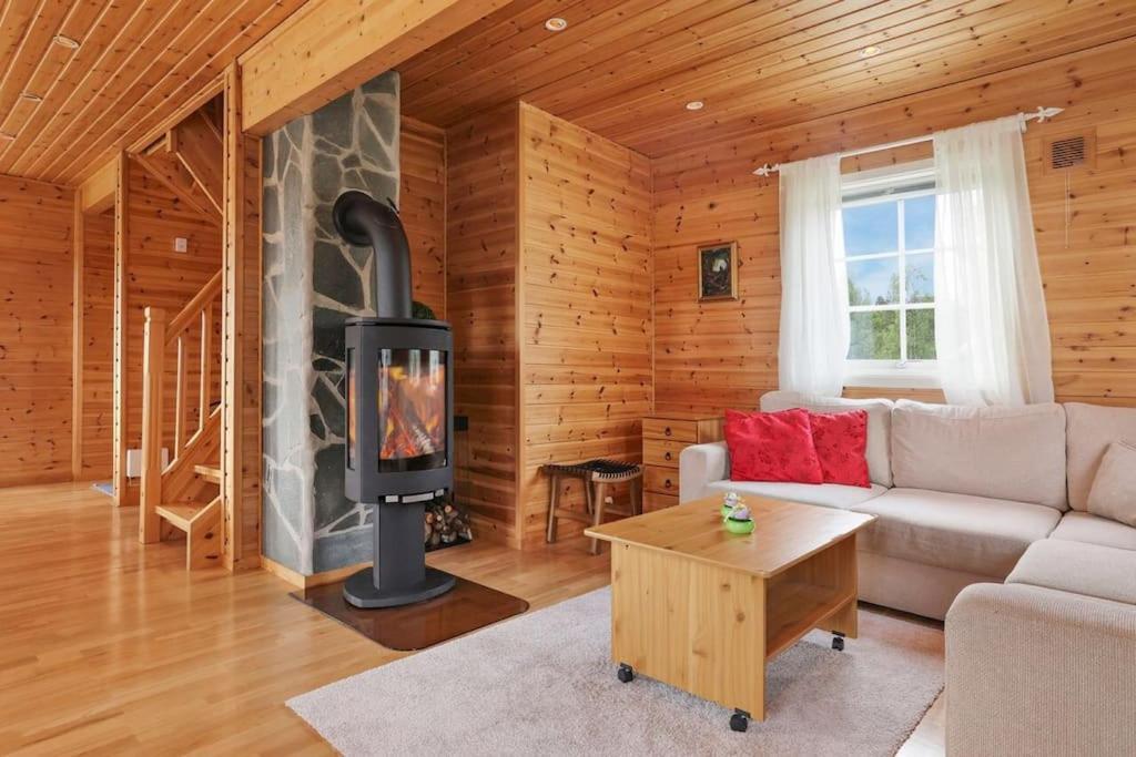 Hytte I Flott Natur Alta Bagian luar foto